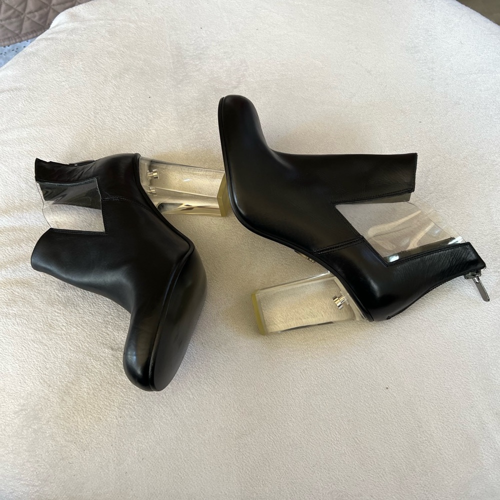 New black and clear Ritch Erani size 5.5 clear heal boots - Picture 3 of 6